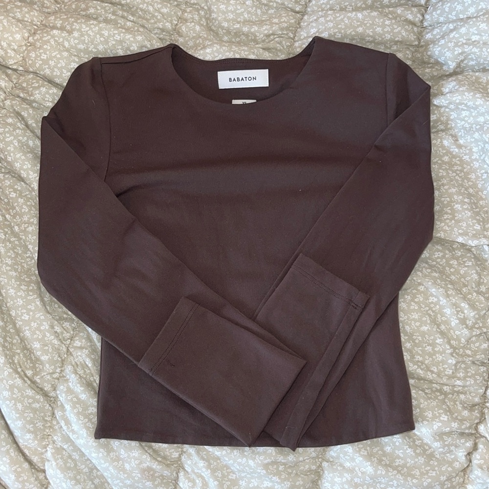ARITZIA BABATON CONTOUR LONGSLEEVE. CHOCOLATE BROWN. LIKE NEW. XS.